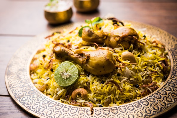 chicken biryani plate